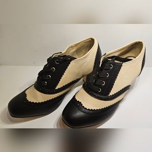 Size 8 pinup style heal